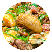 Feijão Tropeiro com Farinha de Mandioca